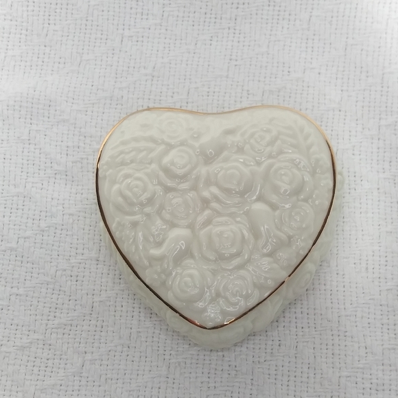 Other - Heart Shaped Rose Embossed Ceramic Jewelry Box